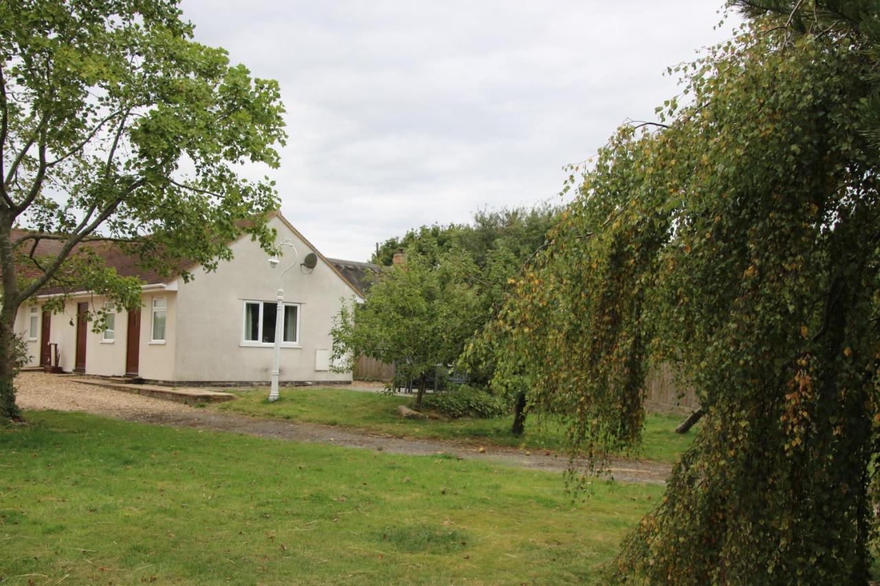 The Stables B&B @ Pear Tree Cottage Winslow Buitenkant foto