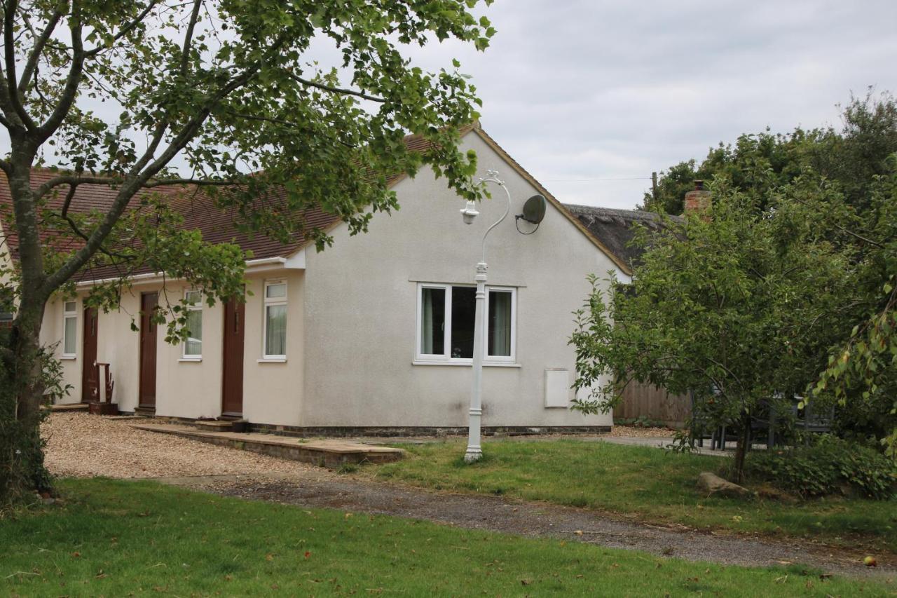 The Stables B&B @ Pear Tree Cottage Winslow Buitenkant foto